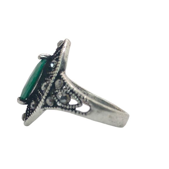 Silver and Green Rhinestone Statement Ring - Size 6.5 - Picture 4 of 6